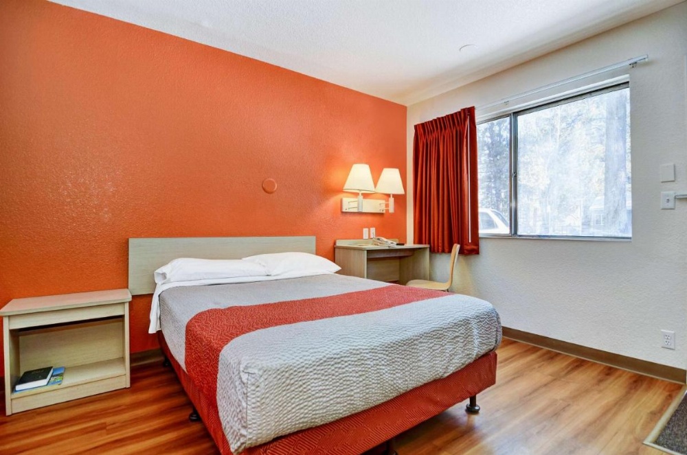 Room image 5