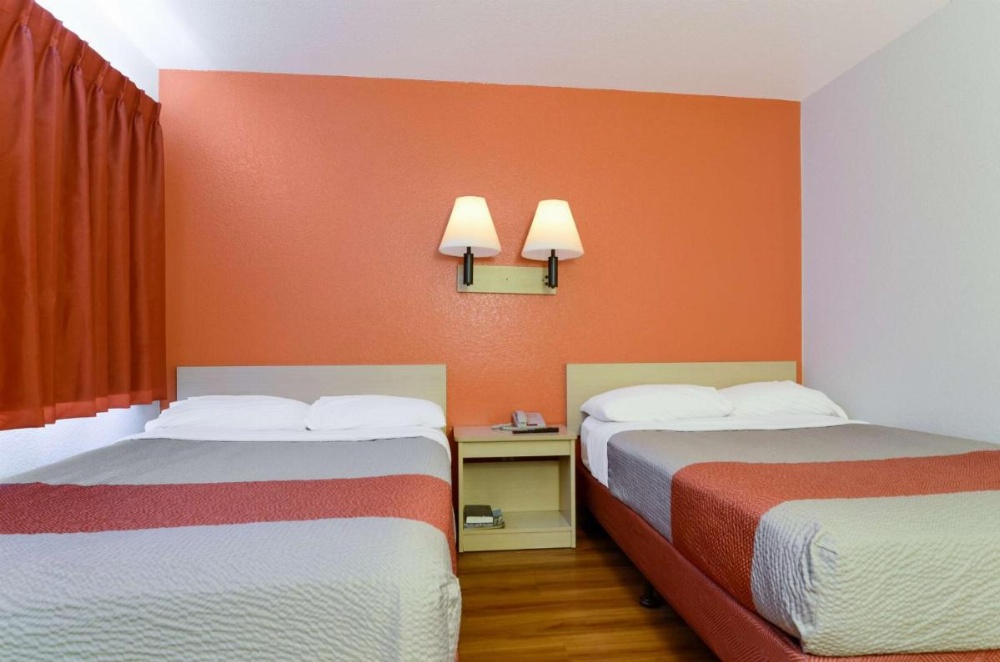 Room image 4
