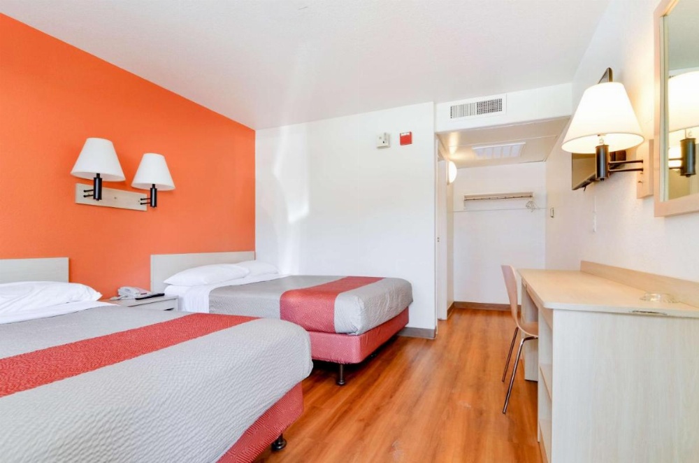 Room image 2
